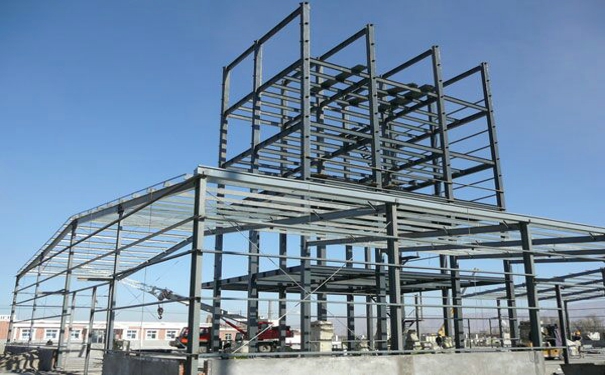 牛羊加工飼料機符合當(dāng)前農(nóng)業(yè)綠色發(fā)展的趨勢