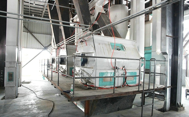 養(yǎng)豬飼料設(shè)備為我國(guó)養(yǎng)豬業(yè)的持續(xù)發(fā)展貢獻(xiàn)力量